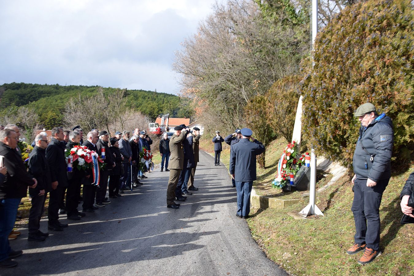 Slika https://www.morh.hr/wp-content/uploads/2026/01/2026-01-26-34-obljetnica-pogibije-pripadnika-szv-4-brigade-zng-split-1350x900.jpg