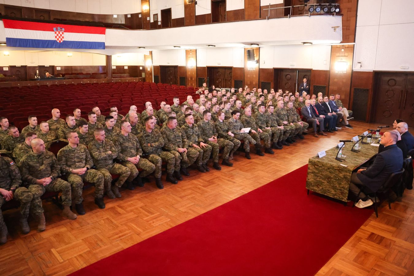 Slika https://www.morh.hr/wp-content/uploads/2026/02/2026-02-09-instruktori-motivacijsko-predavanje--1350x900.jpg