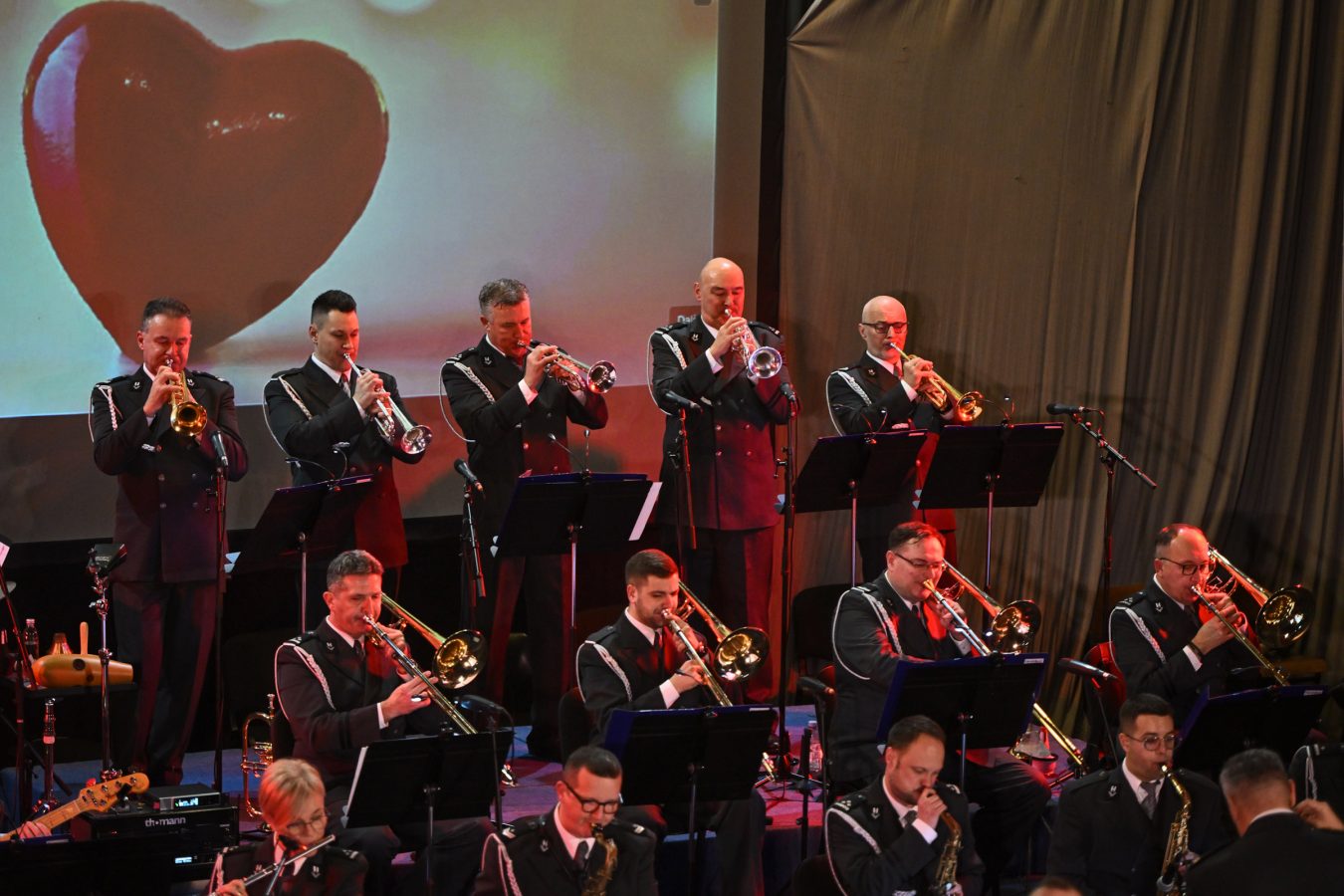 Slika https://www.morh.hr/wp-content/uploads/2026/02/2026-02-10-jazz-koncert-1350x900.jpg