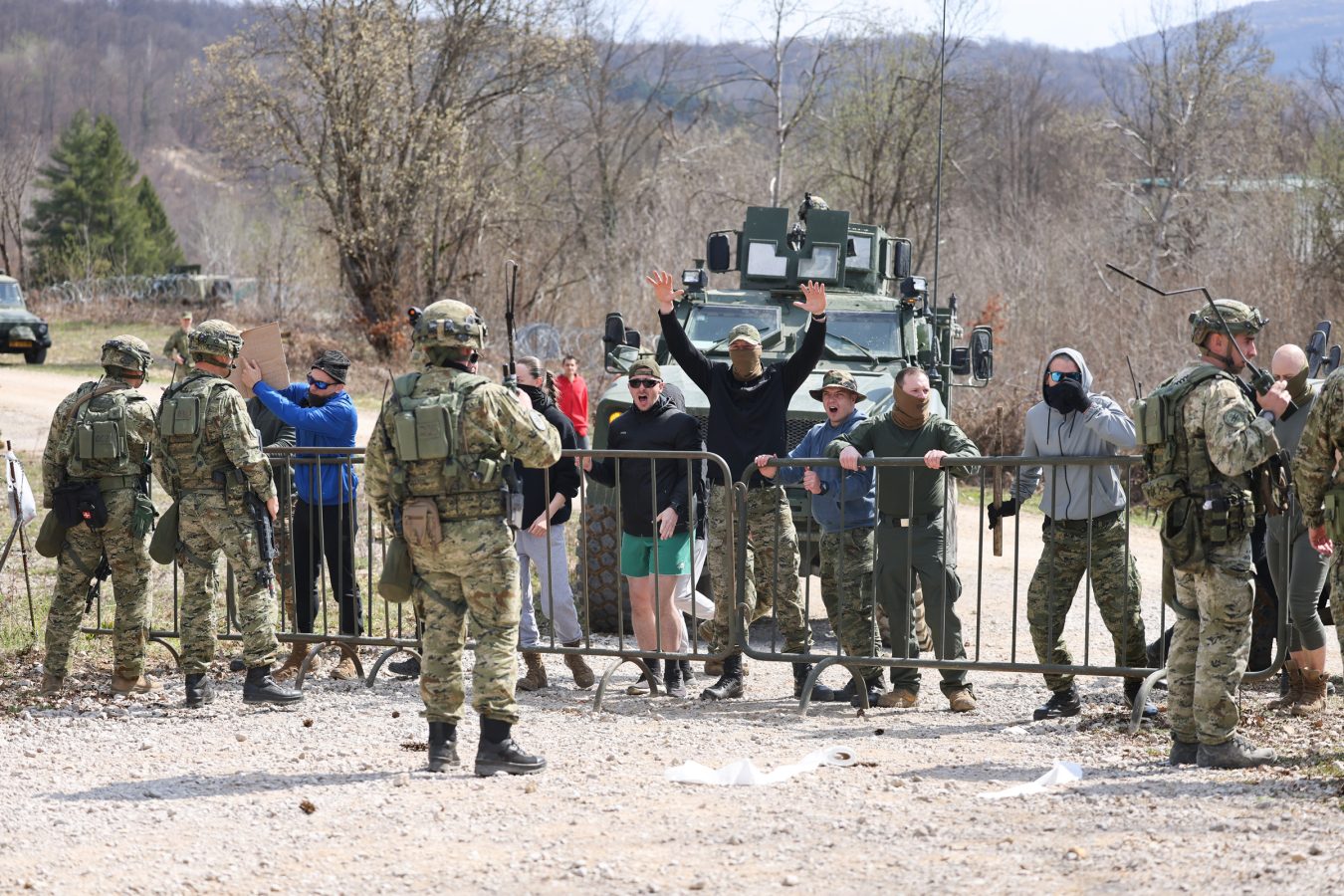 Slika https://www.morh.hr/wp-content/uploads/2026/03/2026-03-24-ocjenjivanje-tigrova-za-misiju-na-kosovo-1350x900.jpg