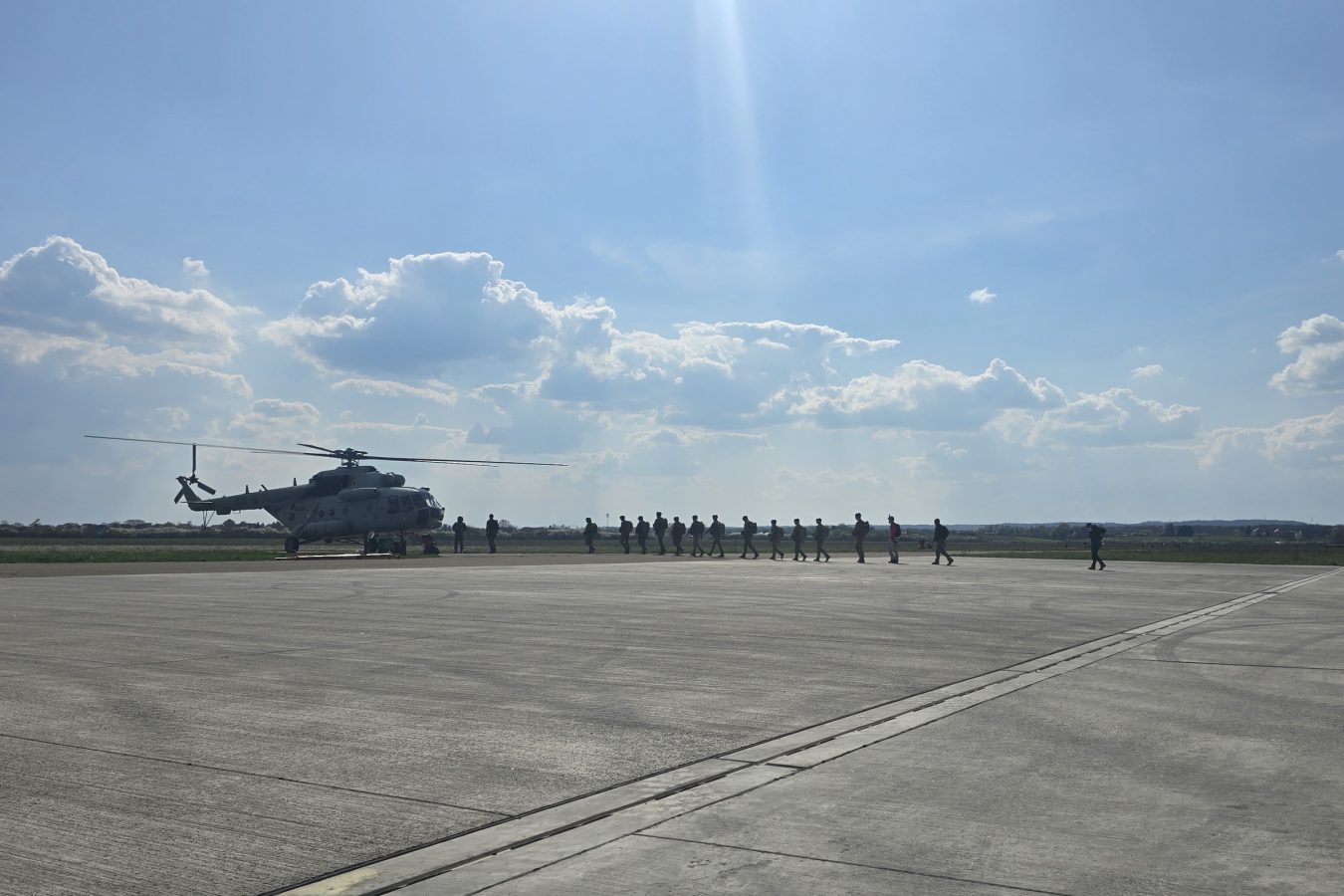 Slika https://www.morh.hr/wp-content/uploads/2026/04/2026-04-02-padobranska-obuka-zss-3-1350x900.jpg