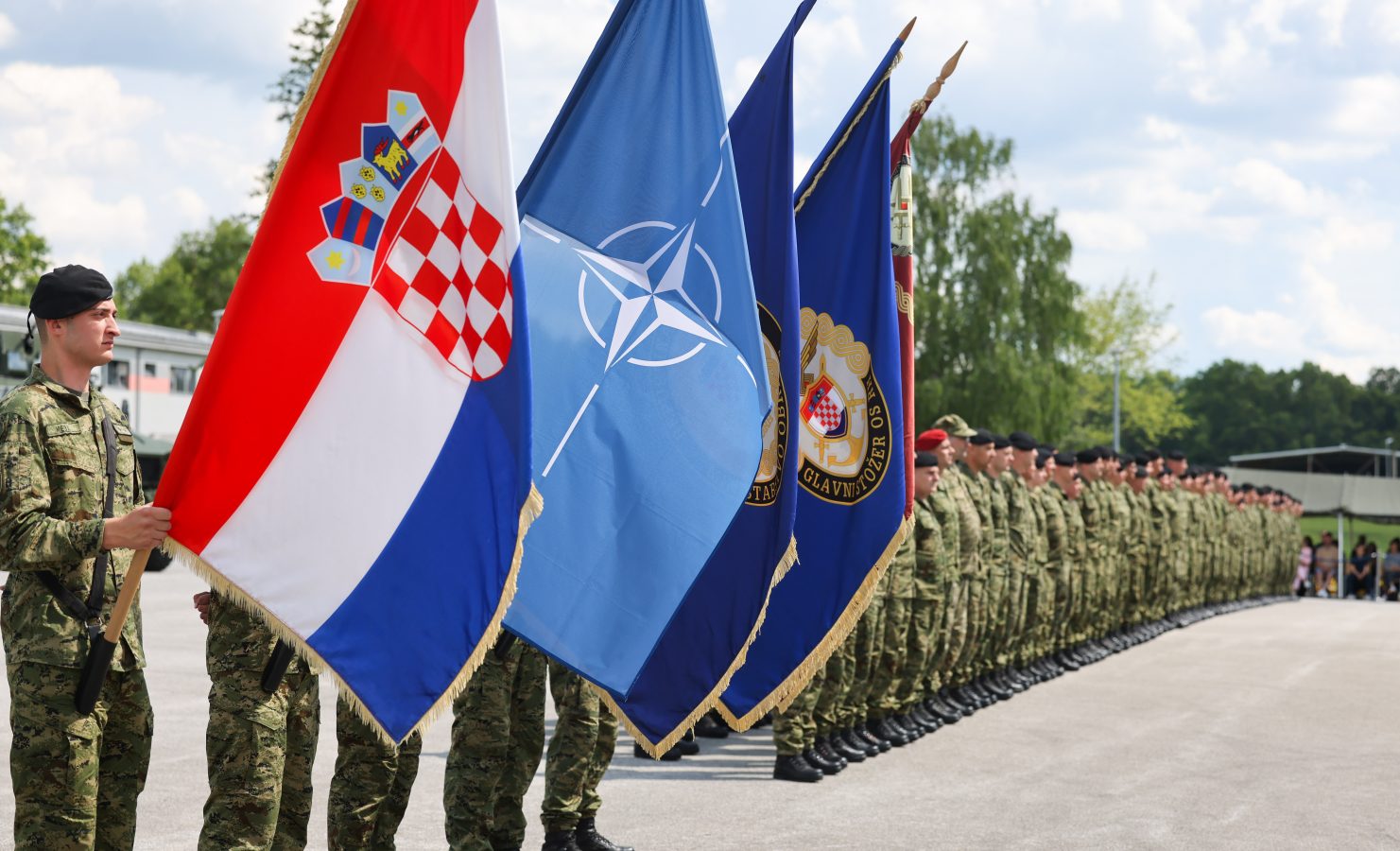 Slika https://www.morh.hr/wp-content/uploads/2026/05/2026-05-19-kfor-1481x900.jpg