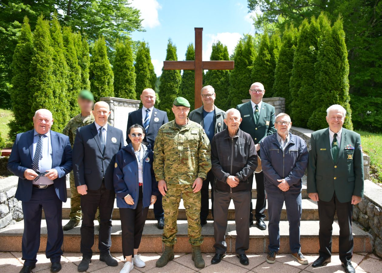 Slika https://www.morh.hr/wp-content/uploads/2026/05/2026-05-25-udruga-dragovoljaca-i-veterana-domovinskog-rata-rh-3-1258x900.jpg