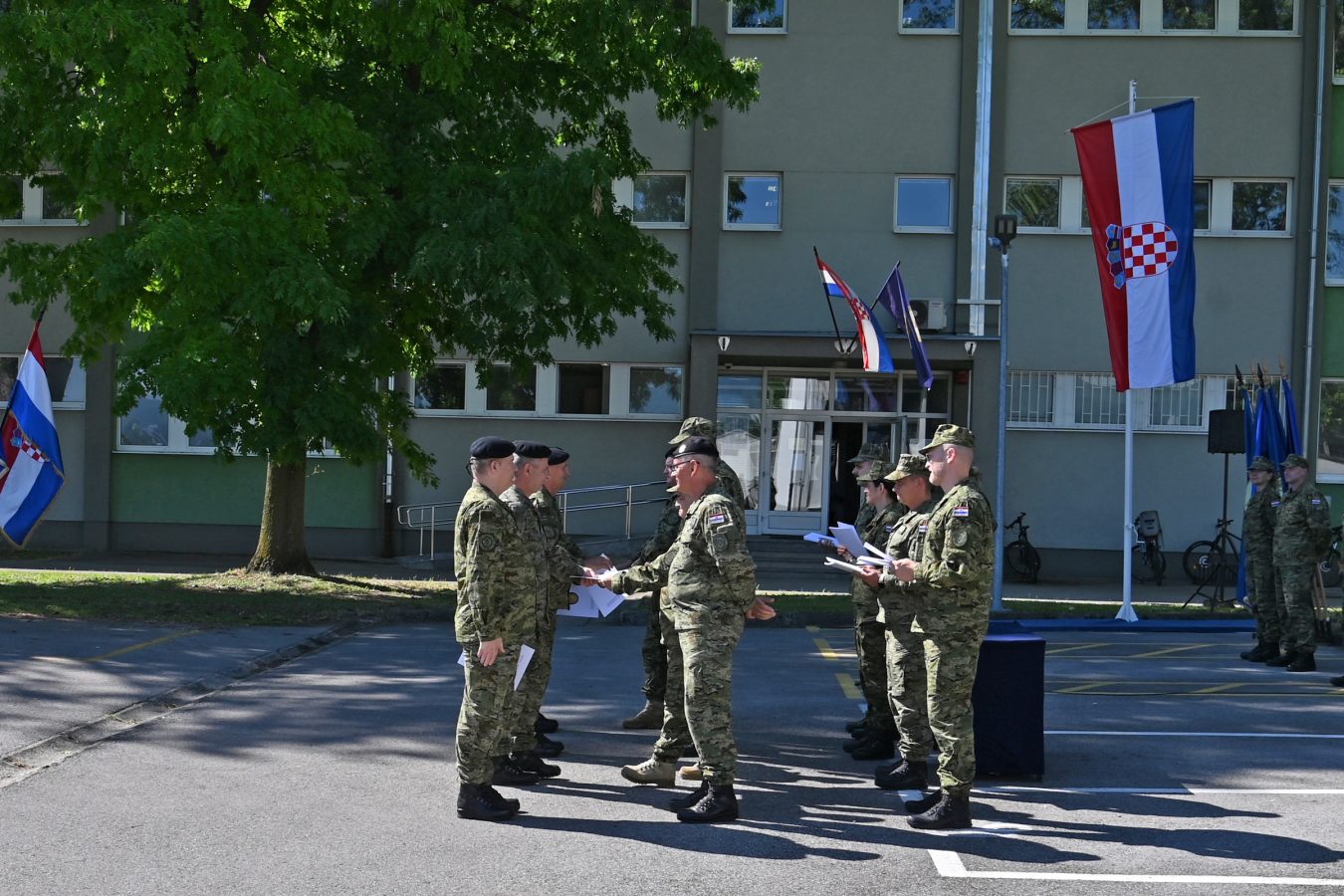 Slika https://www.morh.hr/wp-content/uploads/2026/05/2026-05-29-svecano-obiljezavanje-dana-osrh-i-dana-drzavnosti-rh-u-zapovjednistvu-za-potporu-1350x900.jpg