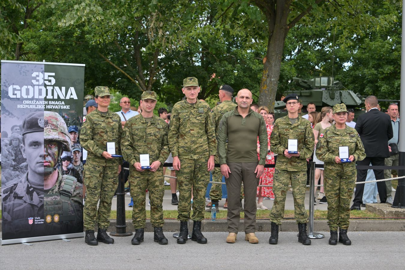 Slika https://www.morh.hr/wp-content/uploads/2026/05/2026-05-30-dodjela-medalja-1350x900.jpg
