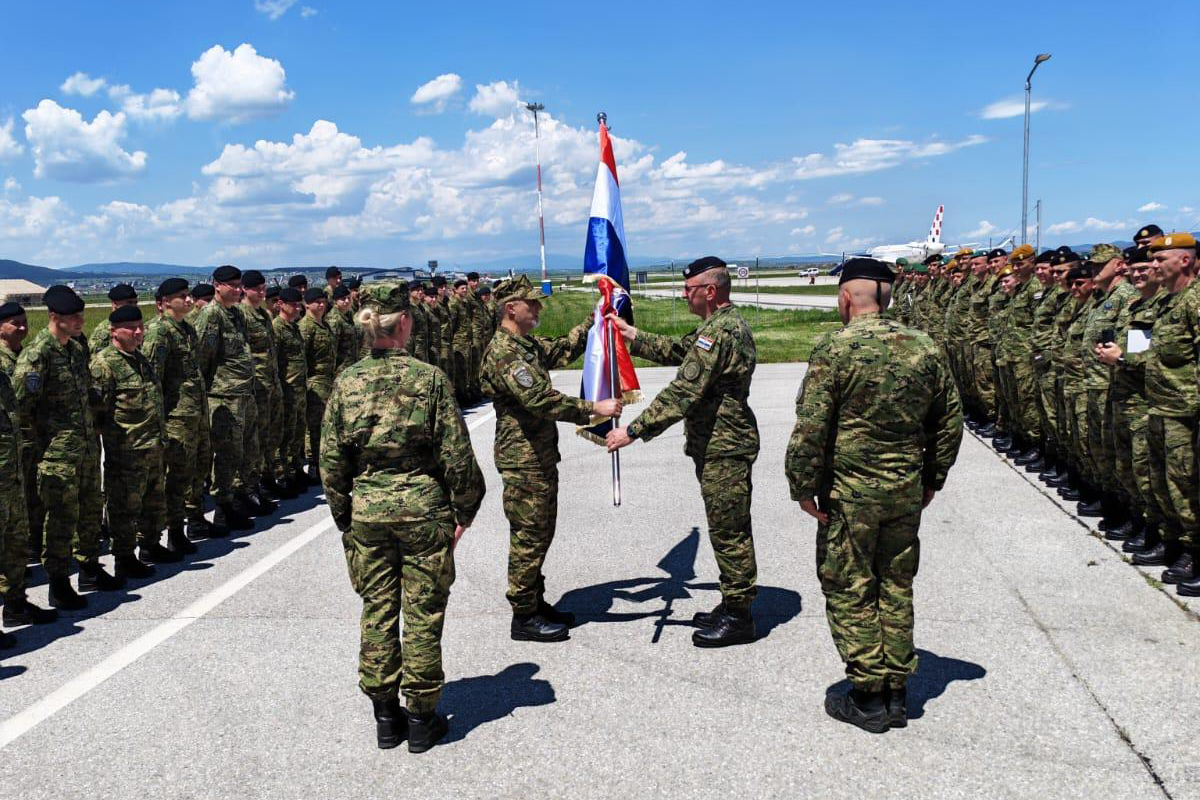 Slika https://www.morh.hr/wp-content/uploads/2026/06/2026-06-03-smjena-kontigenta-primopredaja-zastave.jpg