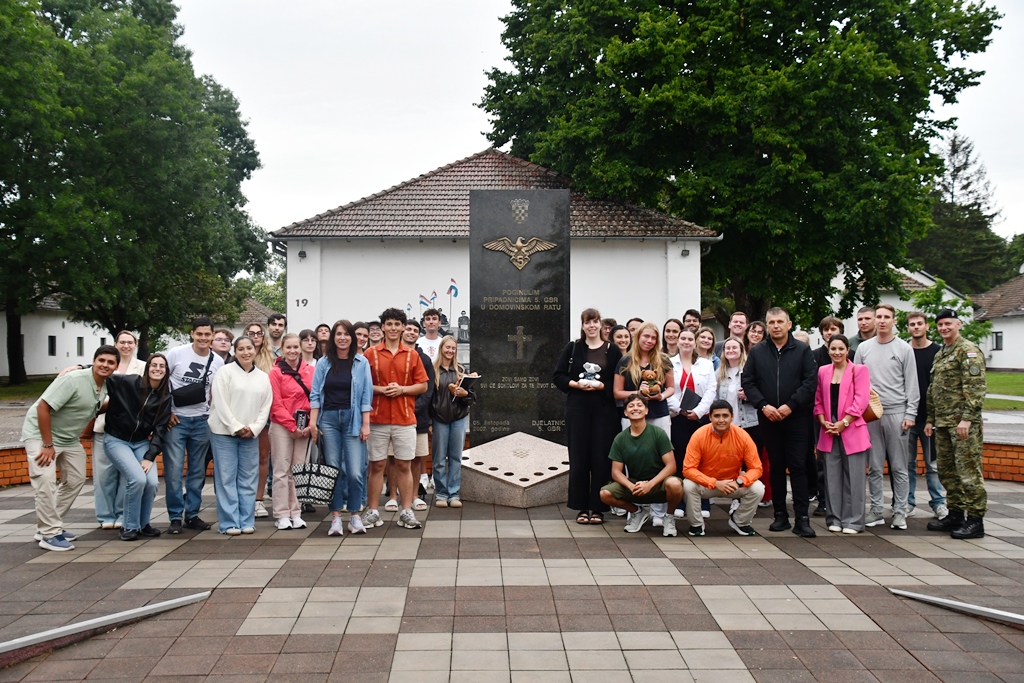 Slika https://www.morh.hr/wp-content/uploads/2026/06/2026-06-12-sokolovi.jpg