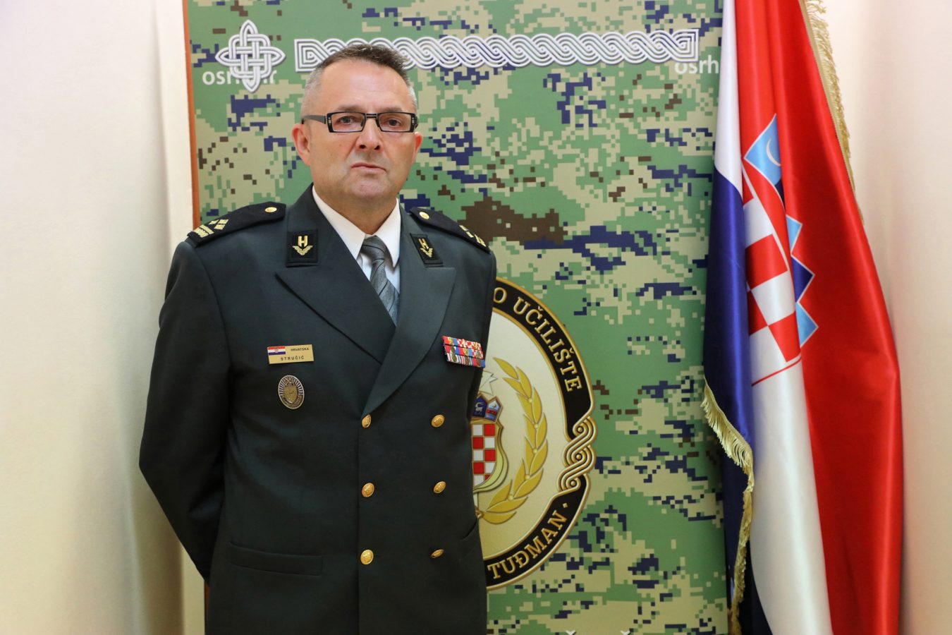 Slika https://www.morh.hr/wp-content/uploads/2026/08/2026-08-04-brigadir-strucij-zapovjednik-hvu1-1350x900.jpg
