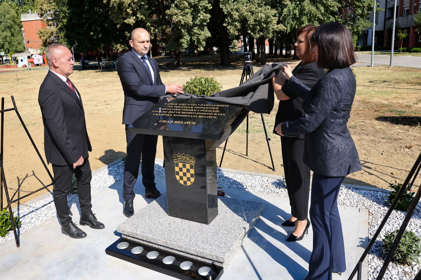 Slika https://www.morh.hr/wp-content/uploads/2026/08/2026-08-17-mo-belisce-otkrivanje-spomenika-1350x900.jpg