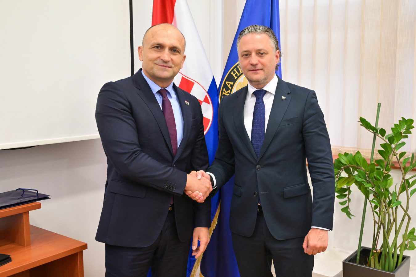 Slika https://www.morh.hr/wp-content/uploads/2026/08/2026-08-25-mo-poljak-sastanak-1350x900.jpg