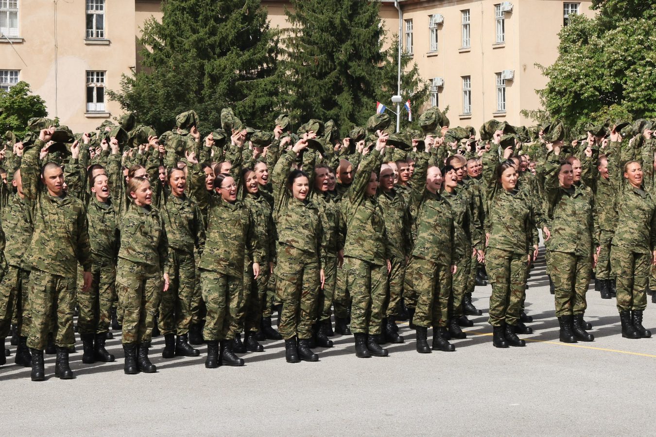 Slika https://www.morh.hr/wp-content/uploads/2026/08/2026-08-28-treci-narastaj-rocnika-prisega-1350x900.jpg