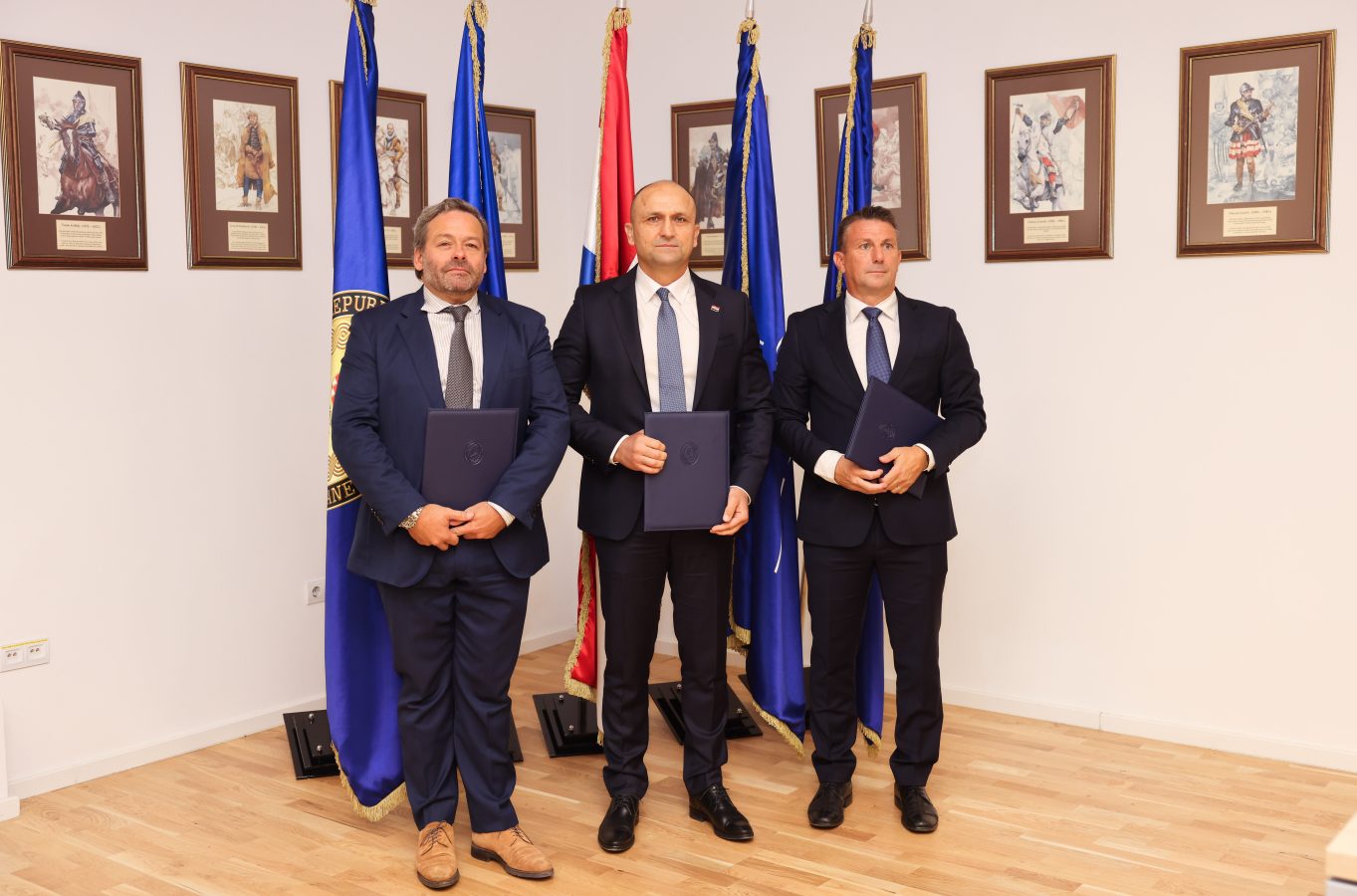 Slika https://www.morh.hr/wp-content/uploads/2026/09/2026-09-09-potpisivanjue-ugovora-oiv-1363x900.jpg